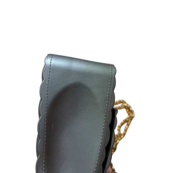 Silver and Gold Quilted Shoulder Bag with Chain Strap - Picture 4 of 6